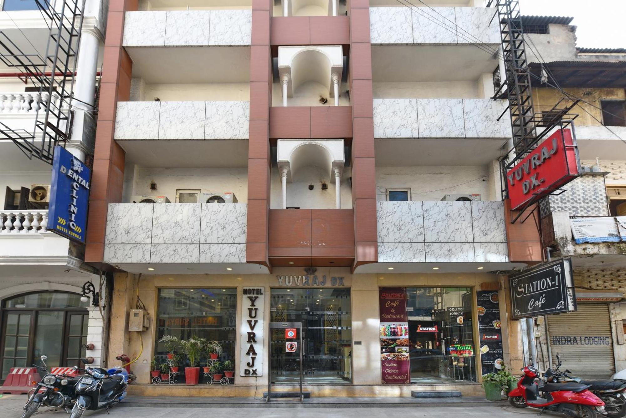 Capital O 2242 Hotel Yuvraj Deluxe New Delhi Luaran gambar