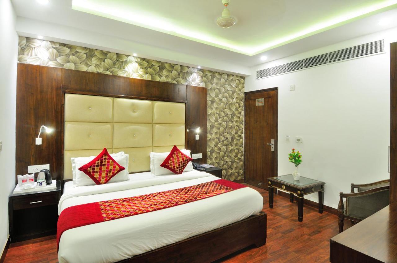 Capital O 2242 Hotel Yuvraj Deluxe New Delhi Luaran gambar